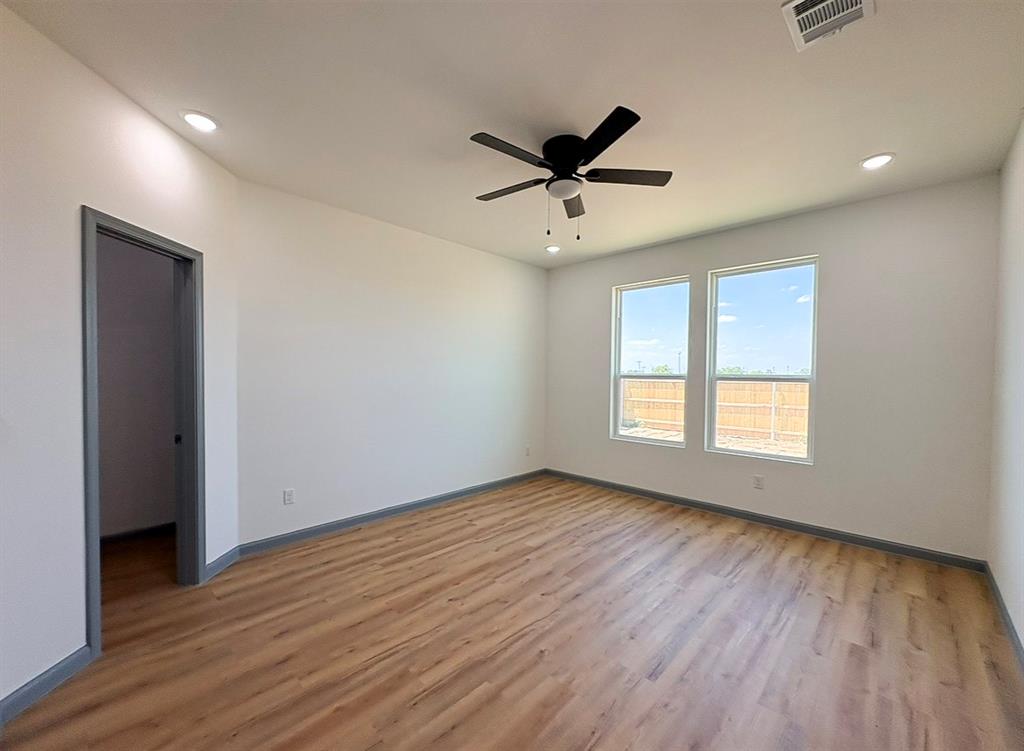 1009 Springview Lane Mabank, TX 75147 - Photo 11 of 16