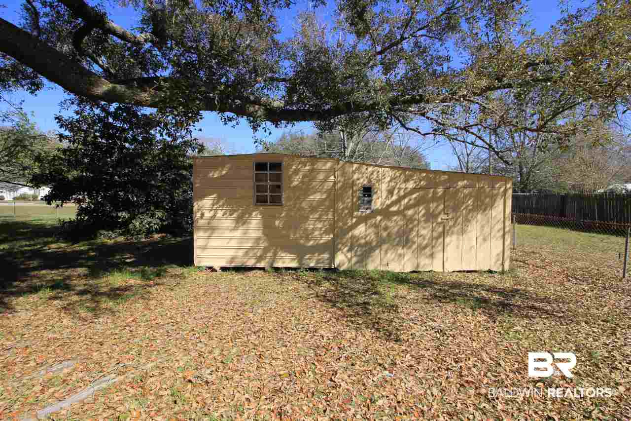 401 West Berry Avenue Foley, AL 36535 - Photo 10 of 29