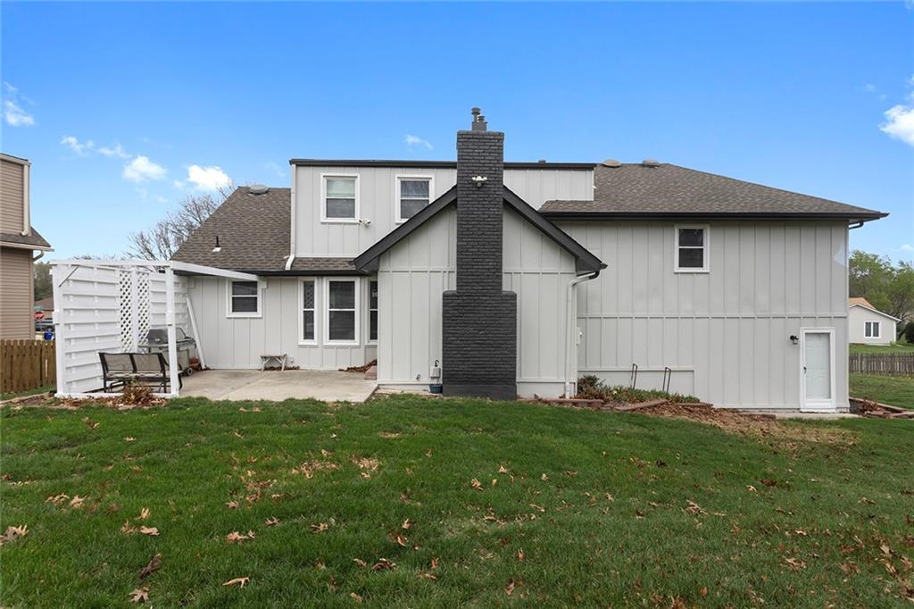 3910 Southwest Linden Lane Lee's Summit, MO 64082 - Photo 33 of 36