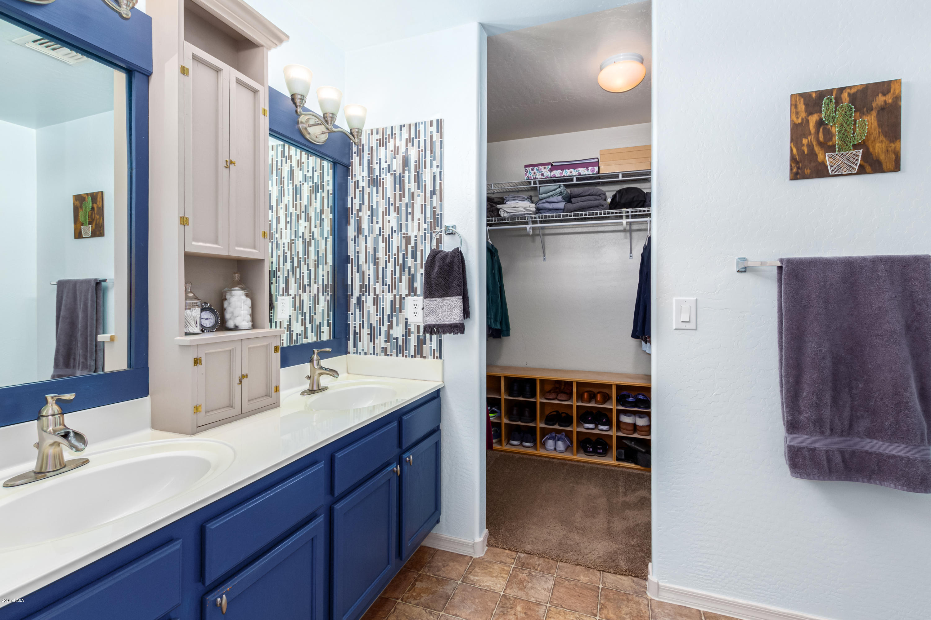 43454 West Cowpath Road Maricopa, AZ 85138 - Photo 20 of 25 En-Suite Bathroom