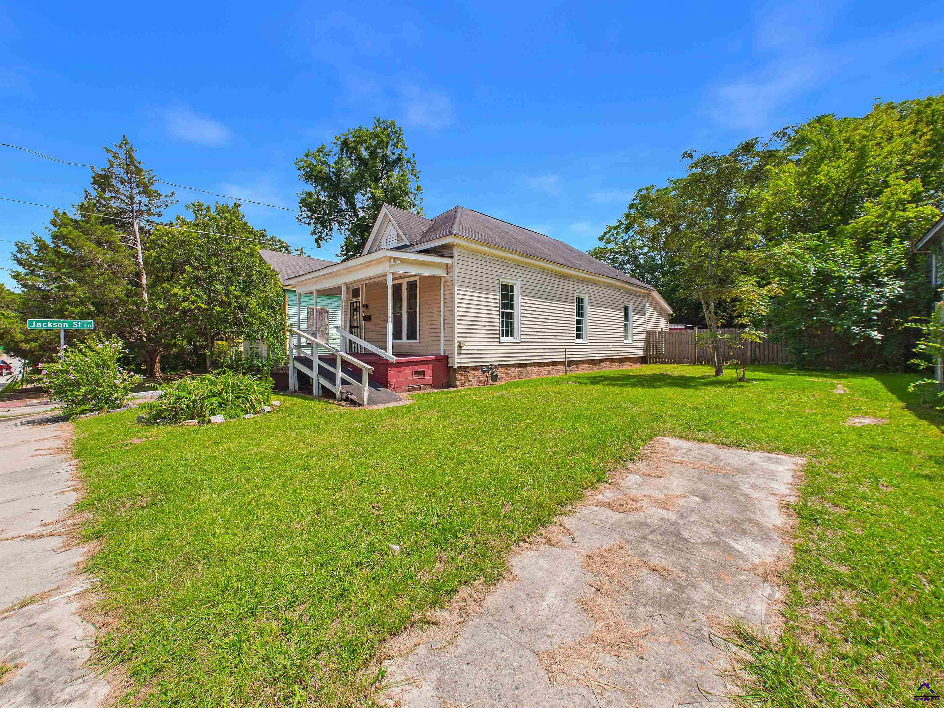 823 Elm Street Macon, GA 31201 - Photo 2 of 47