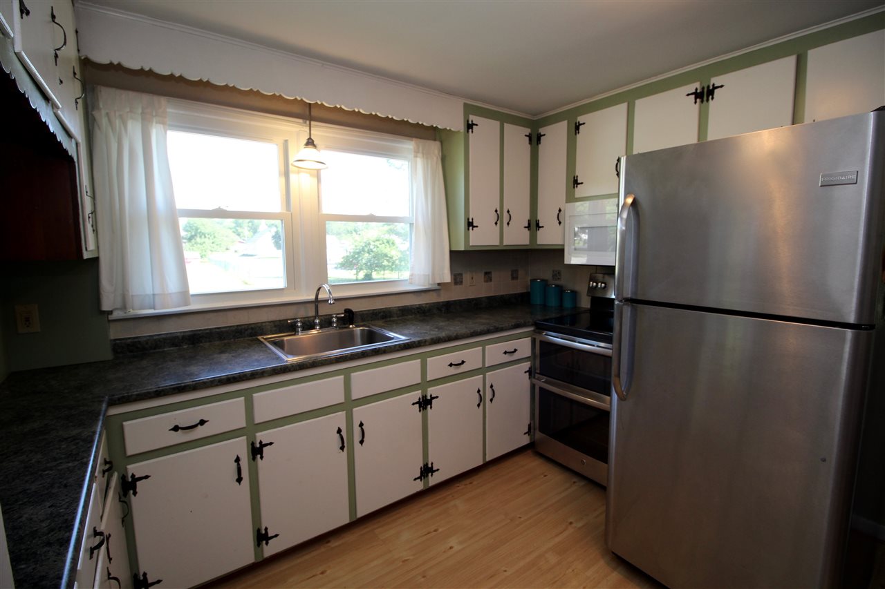 78 Engrem Avenue, Unit 5 Rutland, VT 05701 - Photo 9 of 17