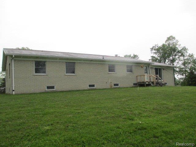 9494 Weber Road Columbus, MI 48063 - Photo 2 of 7 2013-05-21 14.41.23 - Copy.jpg