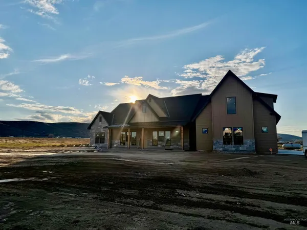 $1,699,444 | 6677 Sophie Lane, Emmett, ID 83617