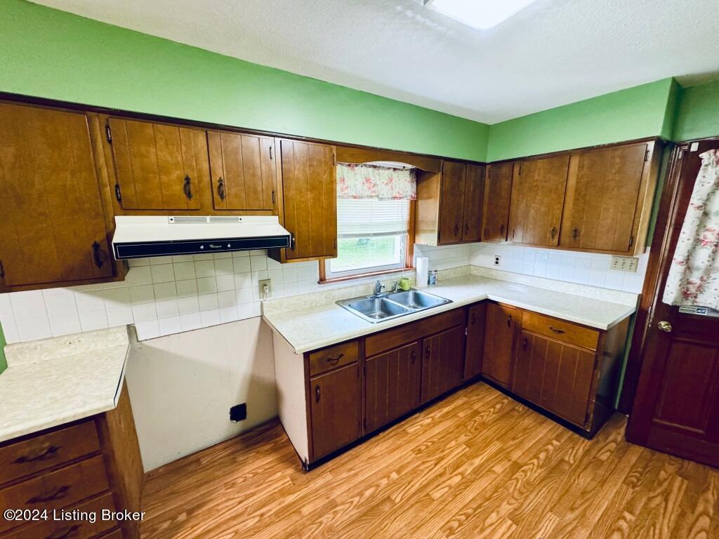 2002 Bardstown Road Springfield, KY 40069 - Photo 3 of 16 003_Kitchen