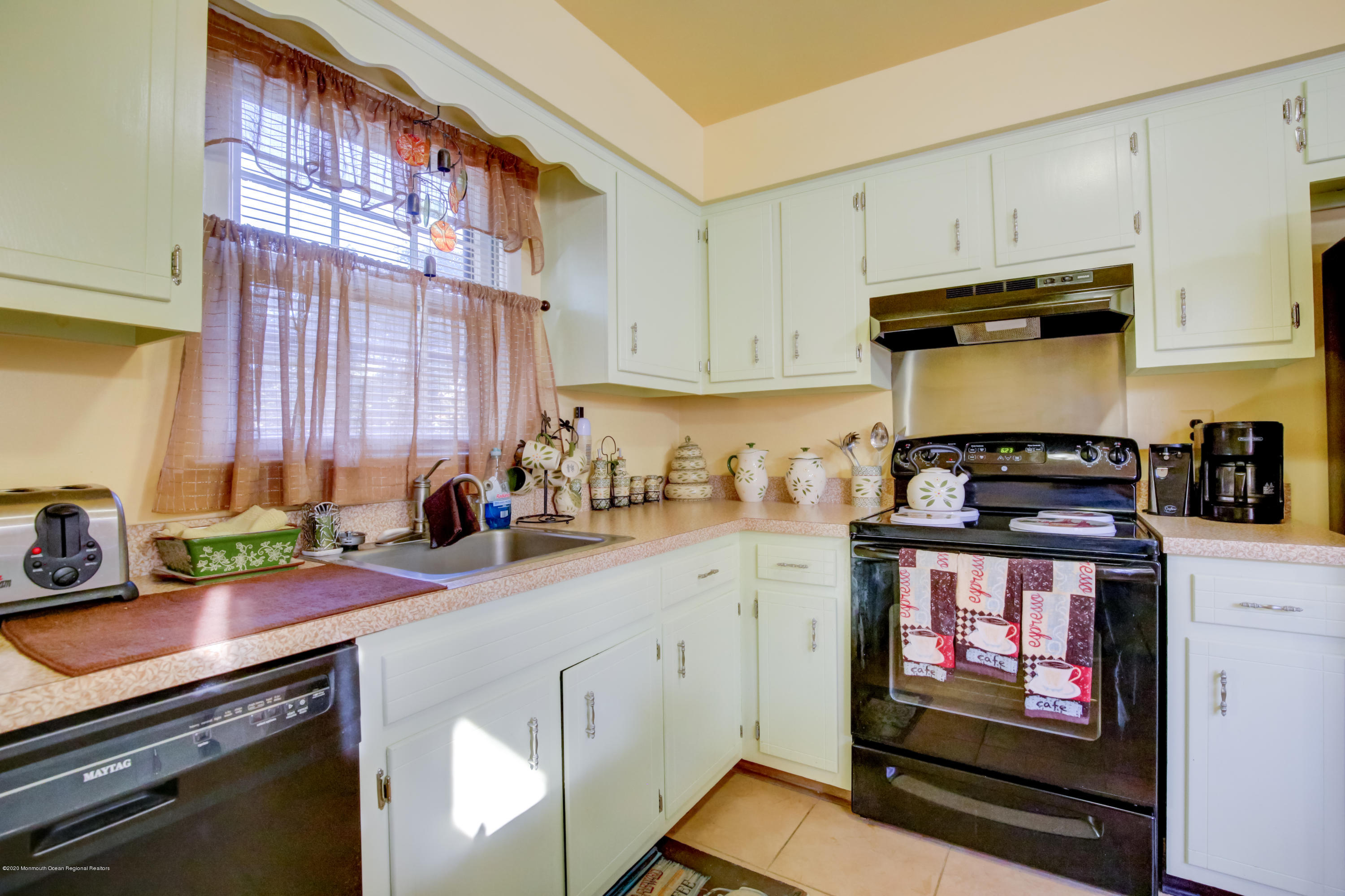 1412 Leonard Street Plainfield, NJ 07060 - Photo 18 of 26 1412LeonardSt.Plainfield-12