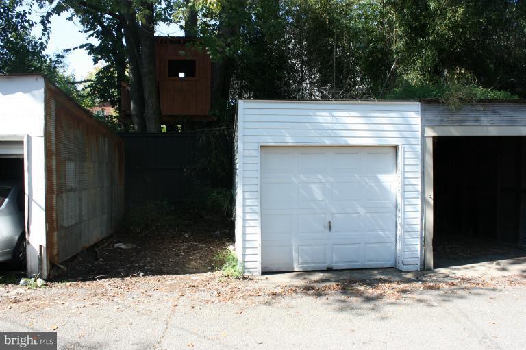 3413 R Street Northwest, Unit GARAGE Washington, DC 20007 - Photo 2 of 2 Exterior (Front)