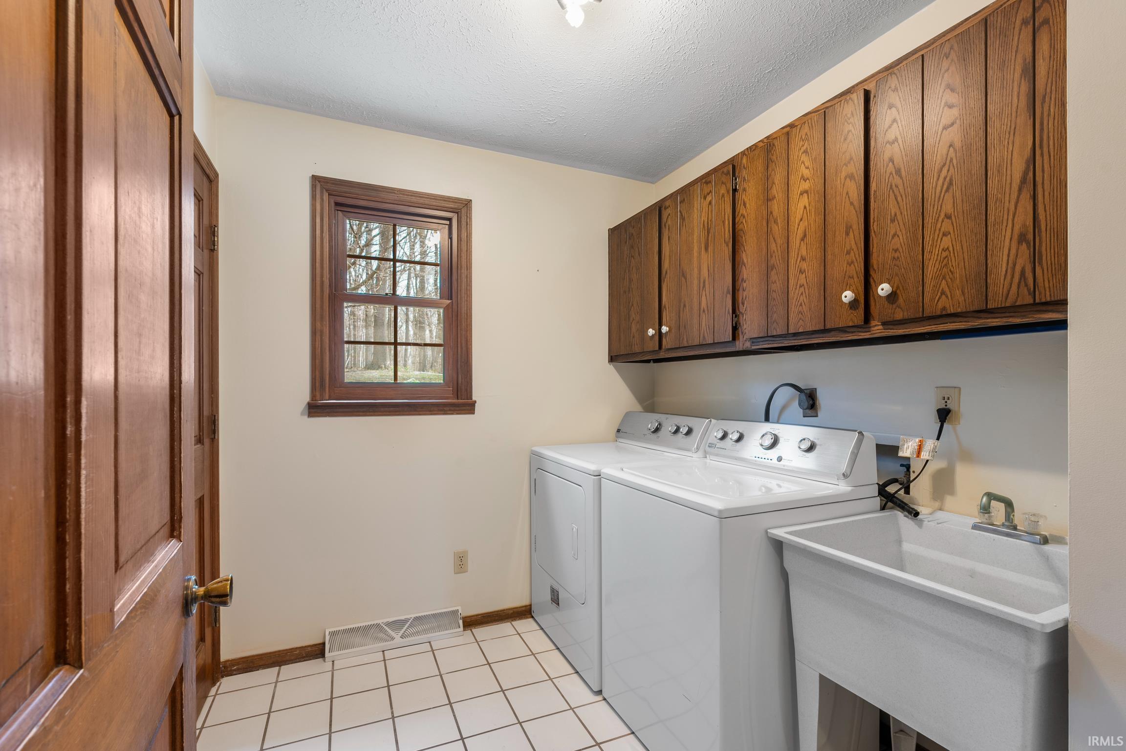 2012 Robb Road Warsaw, IN 46580 - Photo 22 of 34