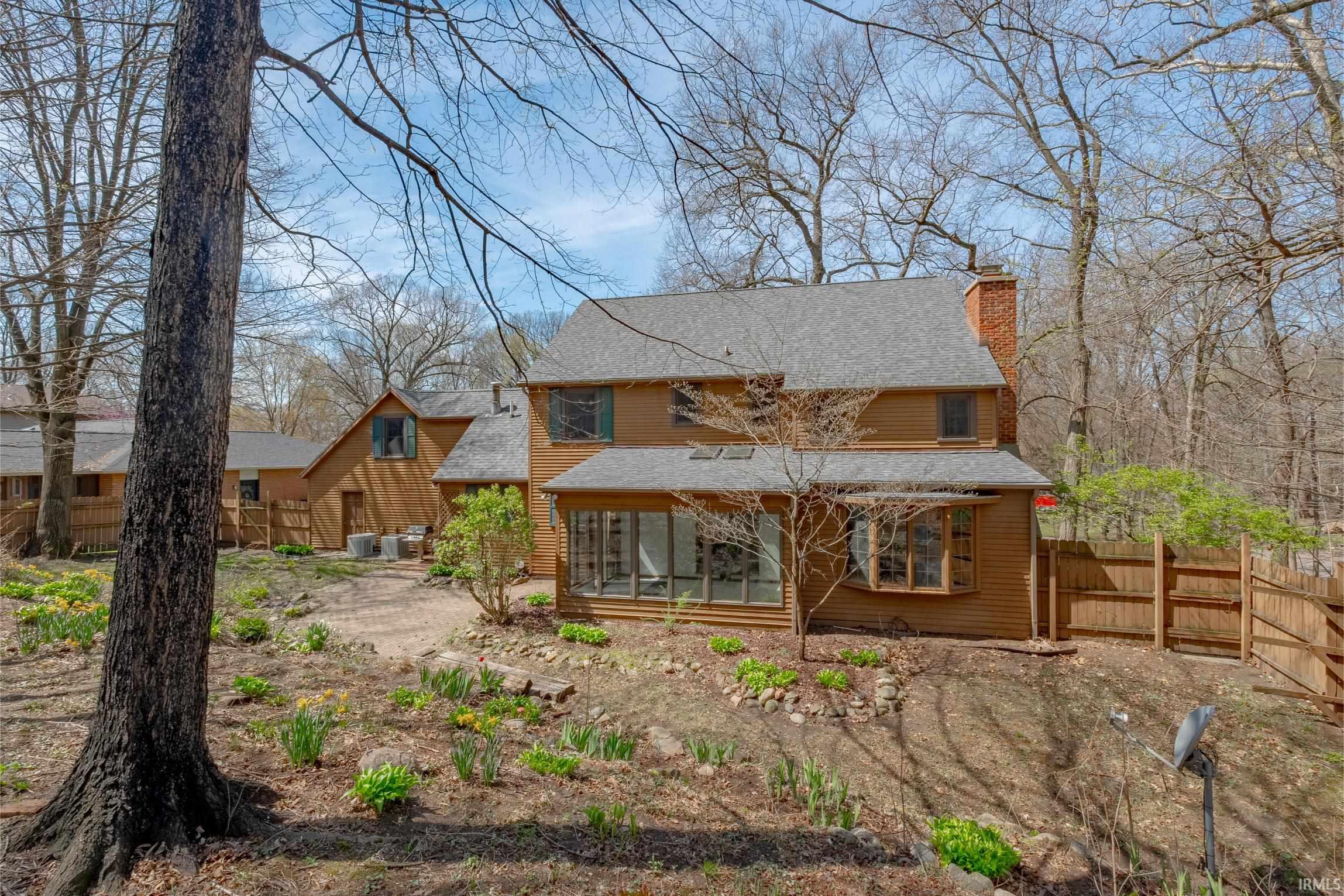 2012 Robb Road Warsaw, IN 46580 - Photo 7 of 34