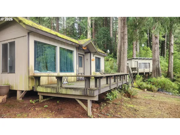 $325,900 | 1221 North Tenmile, Lakeside, OR 97449