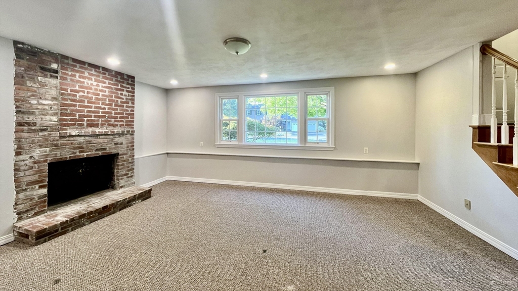9 Brooks Road, Unit 9 Sudbury, MA 01776 - Photo 23 of 28