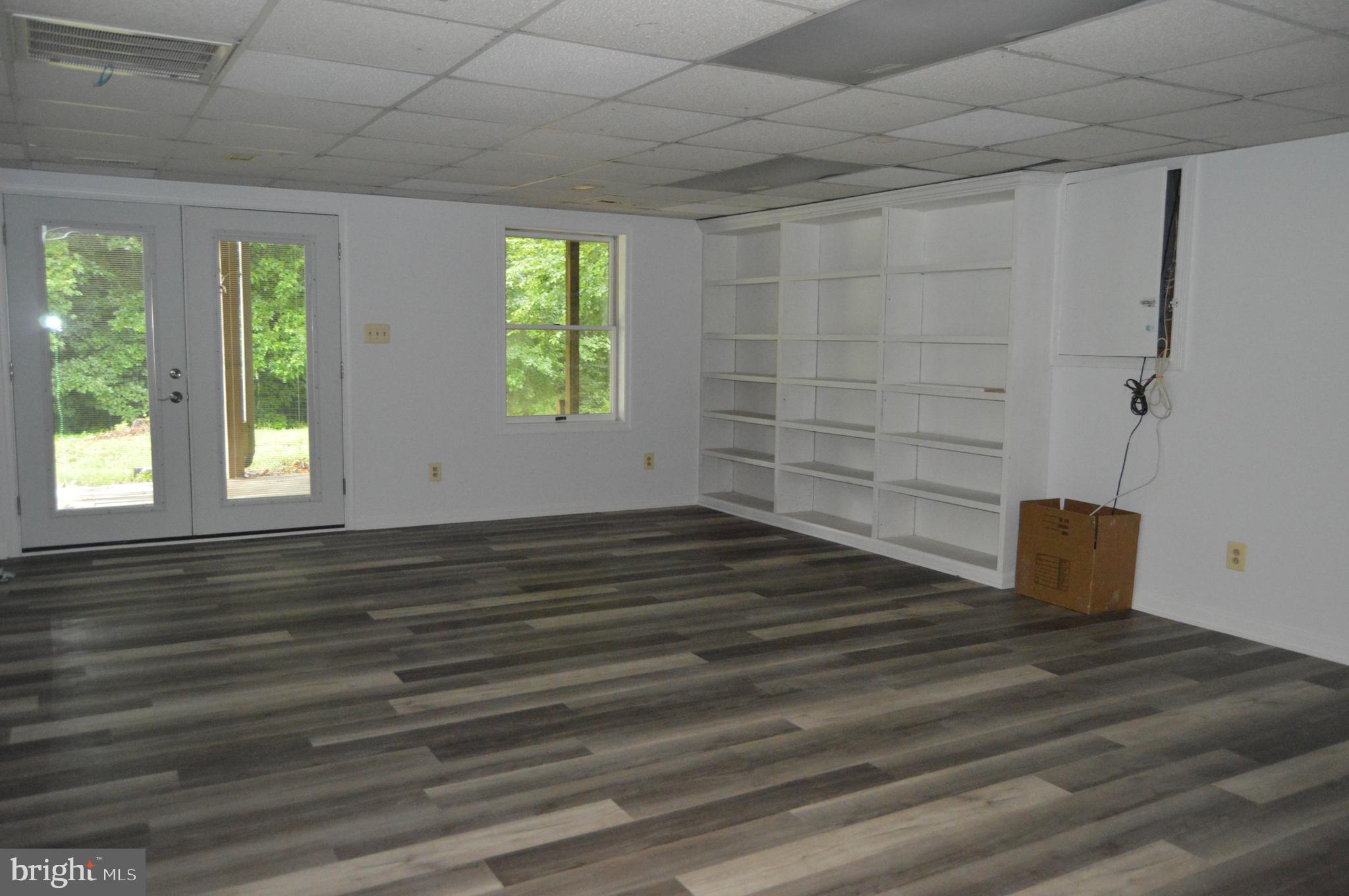 29042 Sparta Road Milford, VA 22514 - Photo 14 of 17 Family room