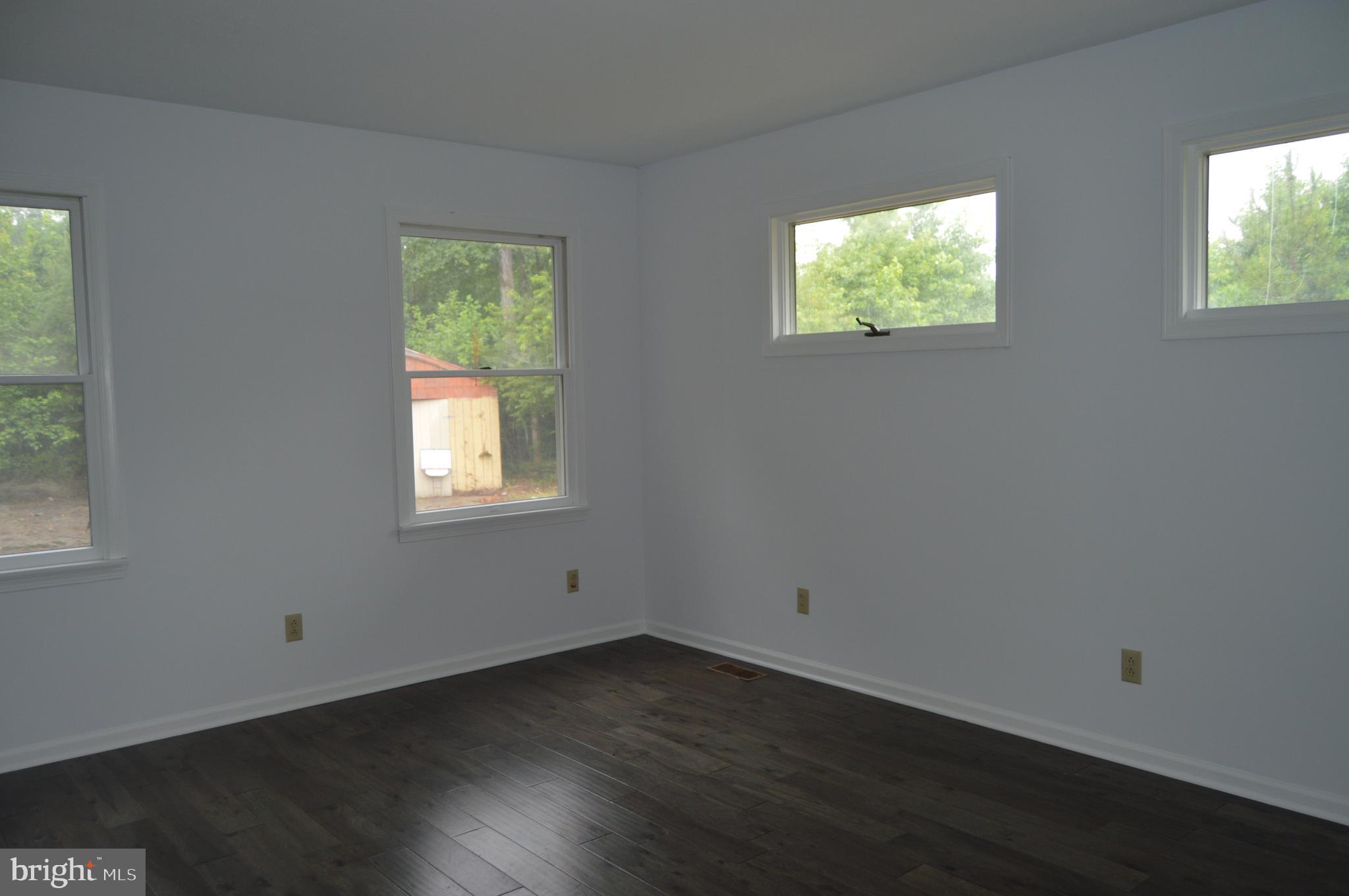 29042 Sparta Road Milford, VA 22514 - Photo 8 of 17 Owners Bedroom