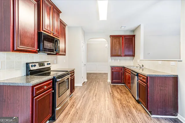 $300,000 | 1129 Watercourse Way, Hampton, GA 30228