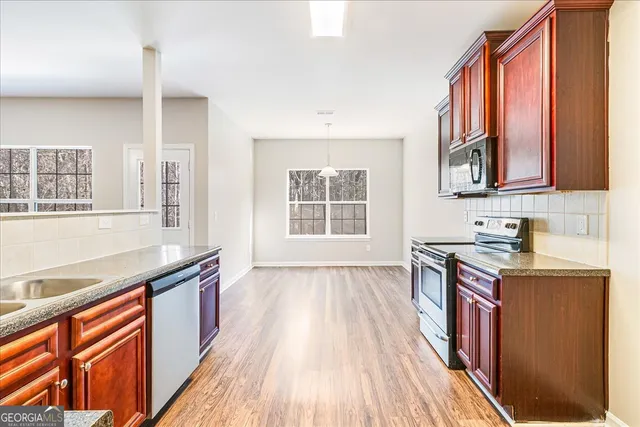 $300,000 | 1129 Watercourse Way, Hampton, GA 30228