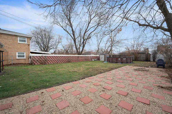 $349,900 | 9829 South 51st Avenue, Oak Lawn, IL 60453