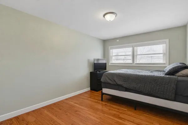 $349,900 | 9829 South 51st Avenue, Oak Lawn, IL 60453