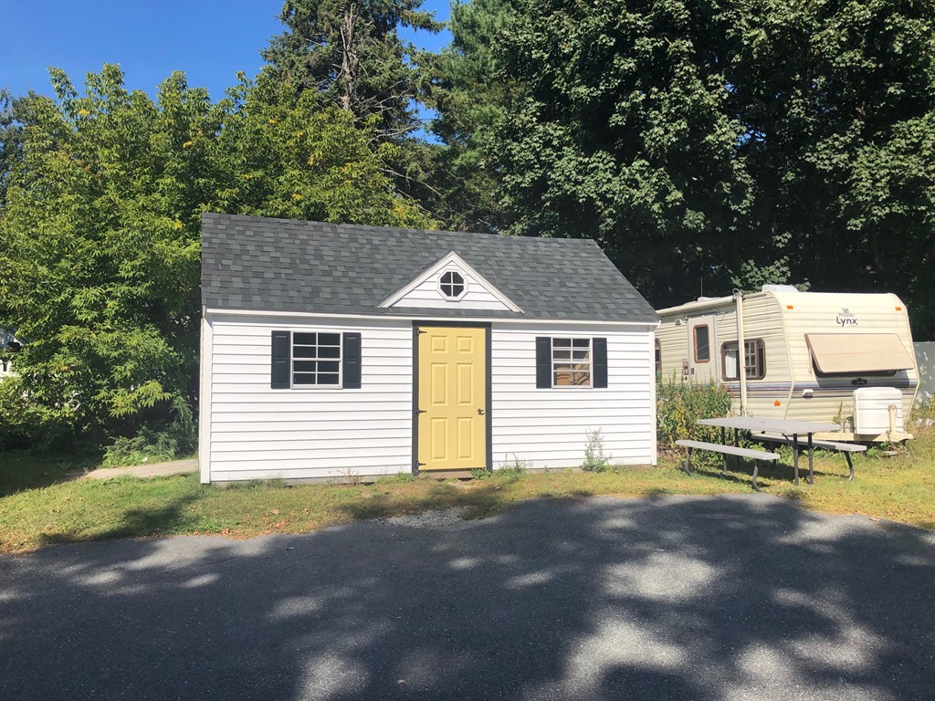 669 Rathbun Street Blackstone, MA 01504 - Photo 4 of 9