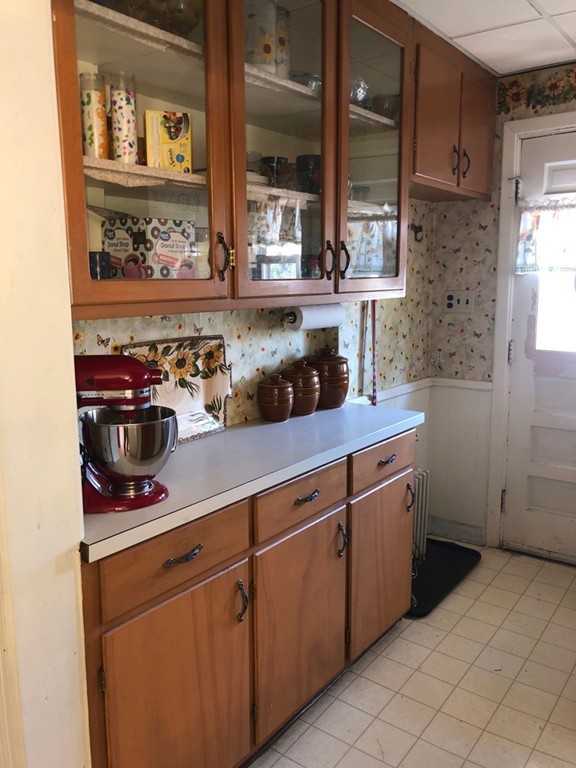 669 Rathbun Street Blackstone, MA 01504 - Photo 7 of 9