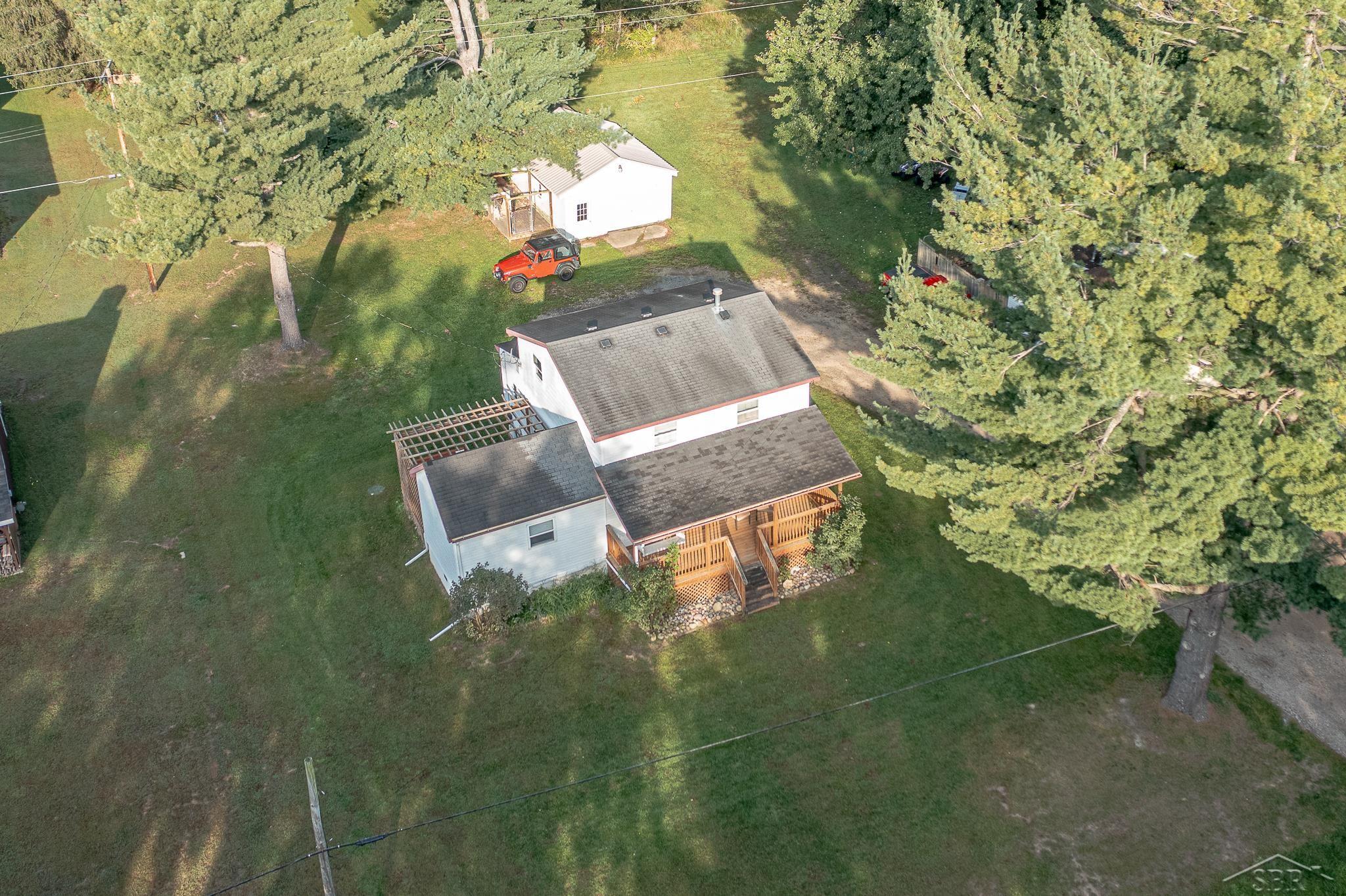 4368 South Kirk Road Vassar, MI 48768 - Photo 4 of 23 50122834-3.JPG
