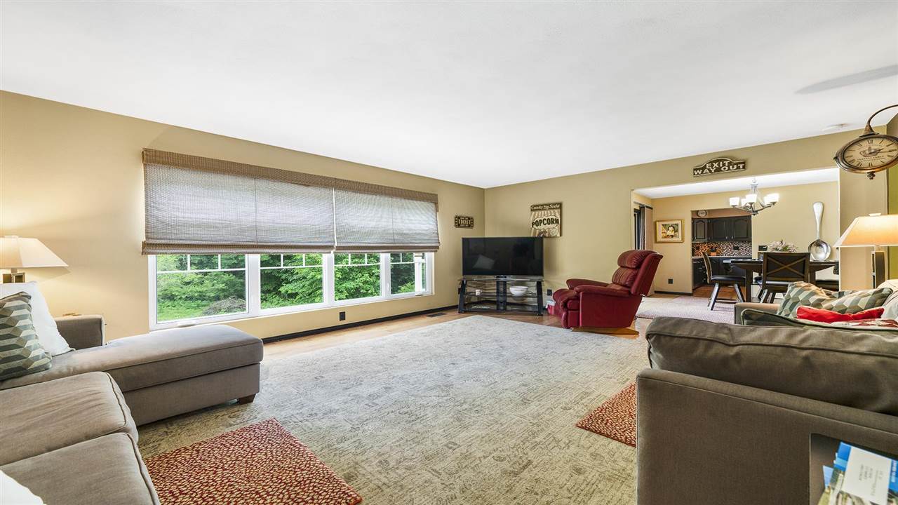 501 Cedar Creek Road Freeport, IL 61032 - Photo 6 of 40 Gallery Image 6