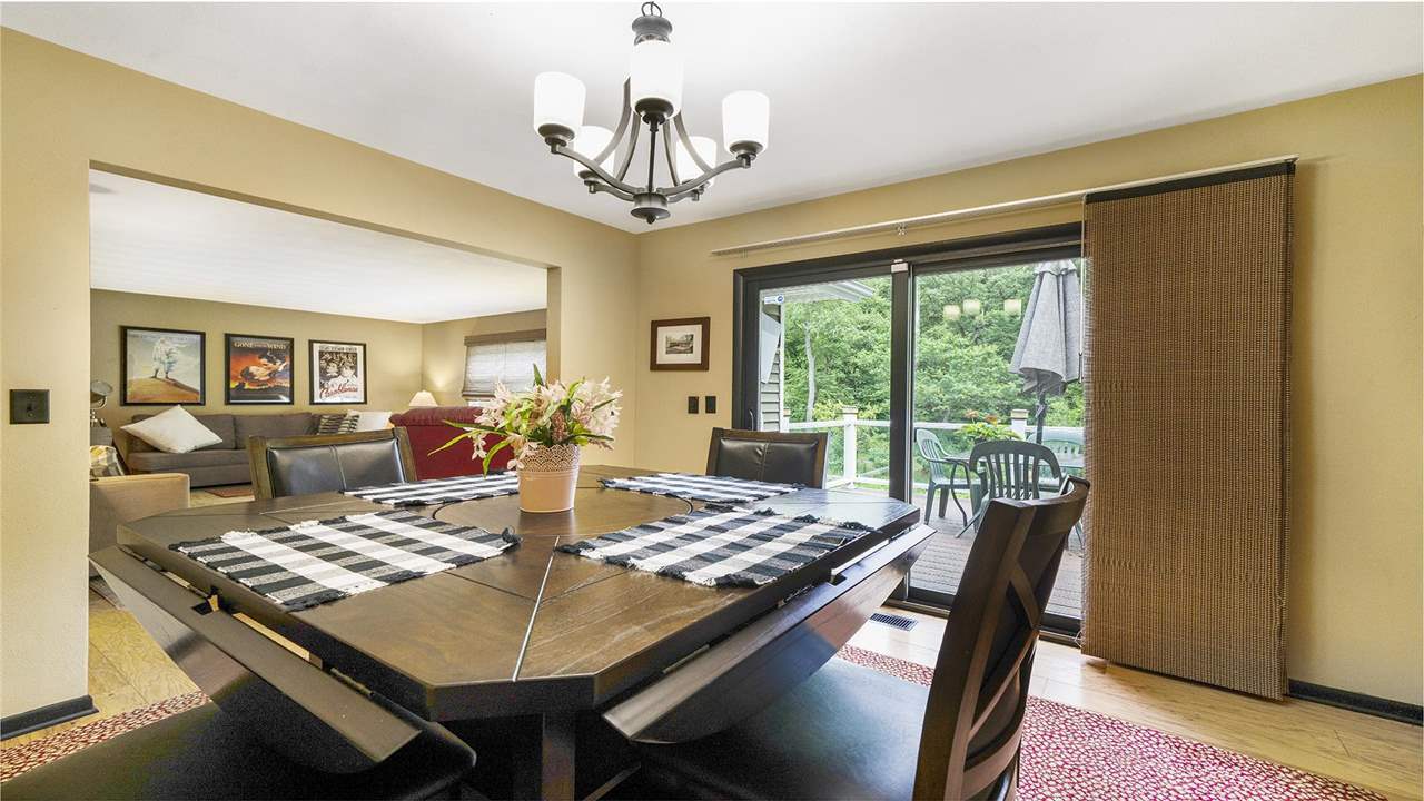 501 Cedar Creek Road Freeport, IL 61032 - Photo 9 of 40 Gallery Image 9