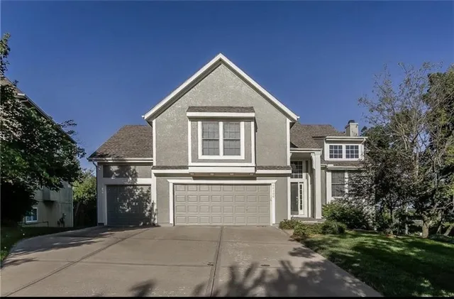 $595,000 | 14300 Robinson Street, Overland Park, KS 66223