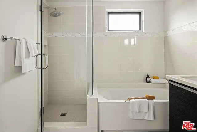 $1,795,000 | 310 Washington Boulevard, Unit 504, Marina del Rey, CA 90292