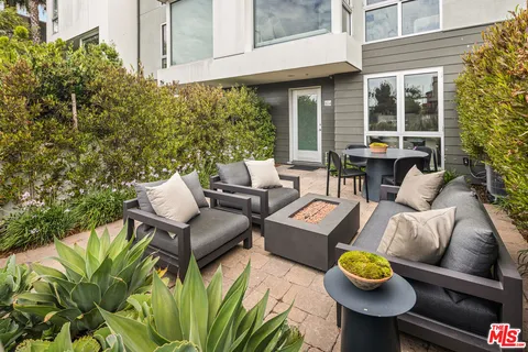 $1,795,000 | 310 Washington Boulevard, Unit 504, Marina del Rey, CA 90292