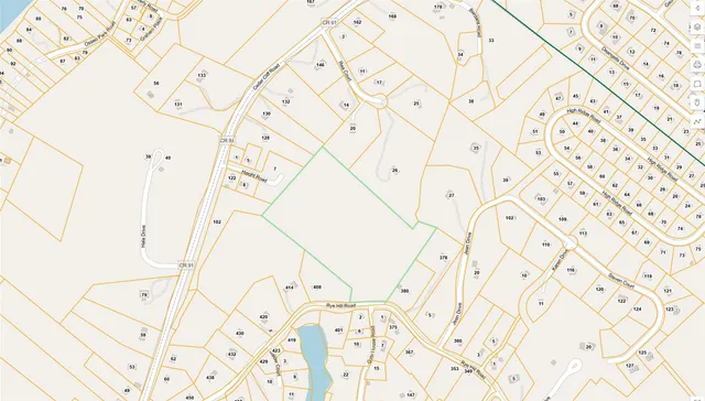 en white house with wooden floor