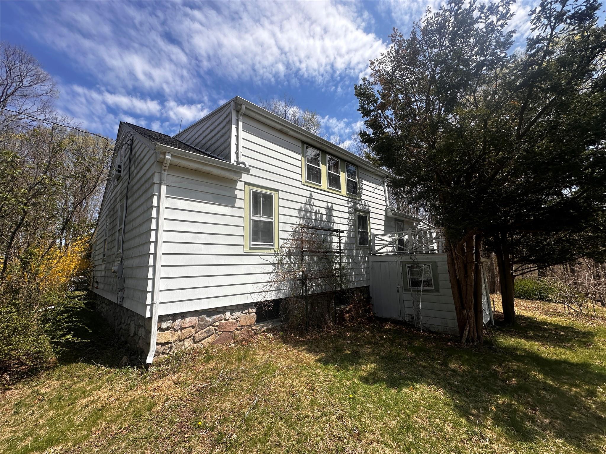 Rye Hill Road Monroe, NY 10950 - Photo 10 of 32 a backyard of a house with lots of green space
