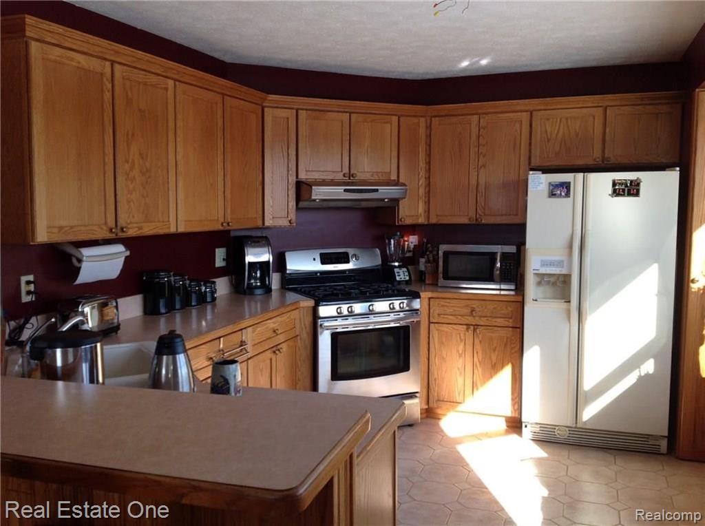 15343 Bird Road Linden, MI 48451 - Photo 11 of 47