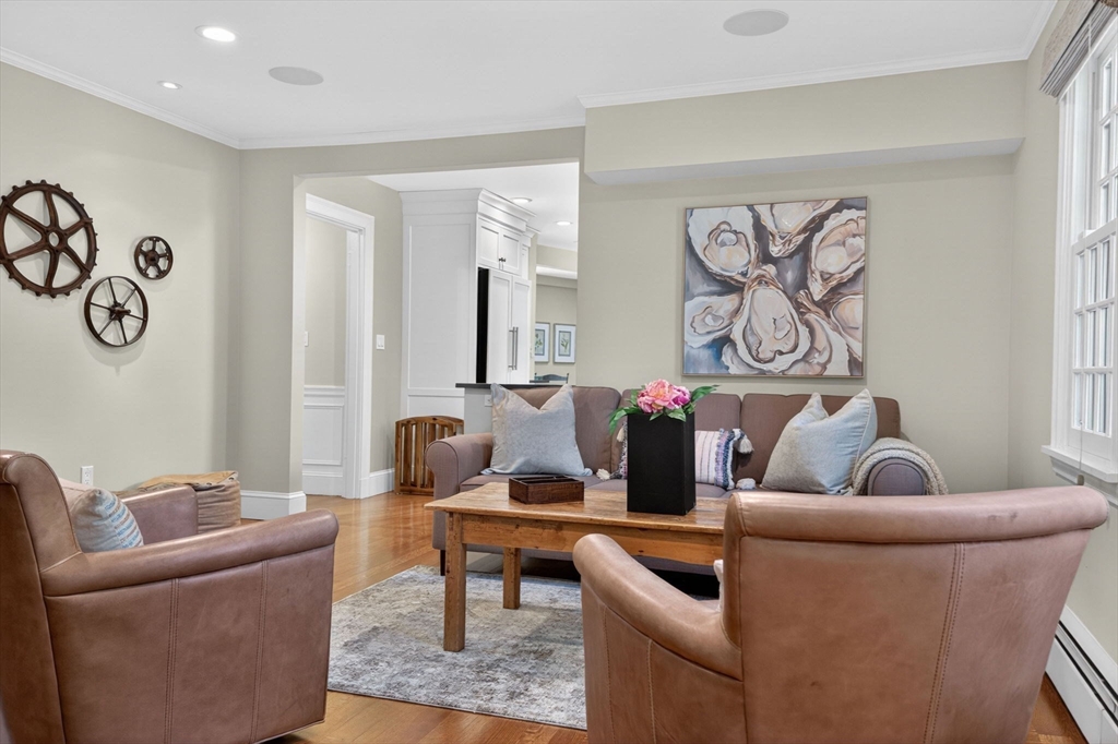 101 Edmunds Road Wellesley, MA 02481 - Photo 8 of 21 Gallery Image 8