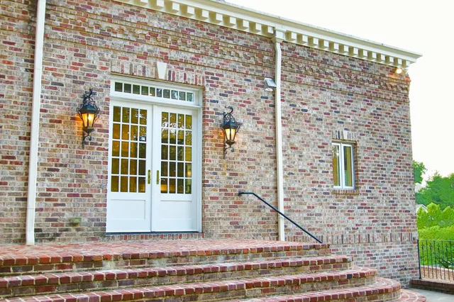 a view of a house with entertaining space