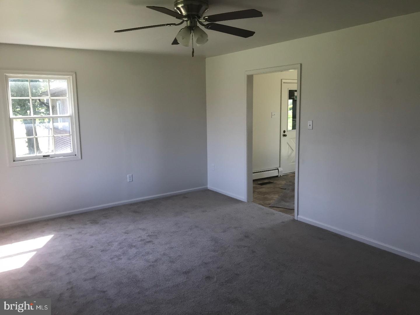5947 Strasburg Road Atglen, PA 19310 - Photo 10 of 15 Living Room