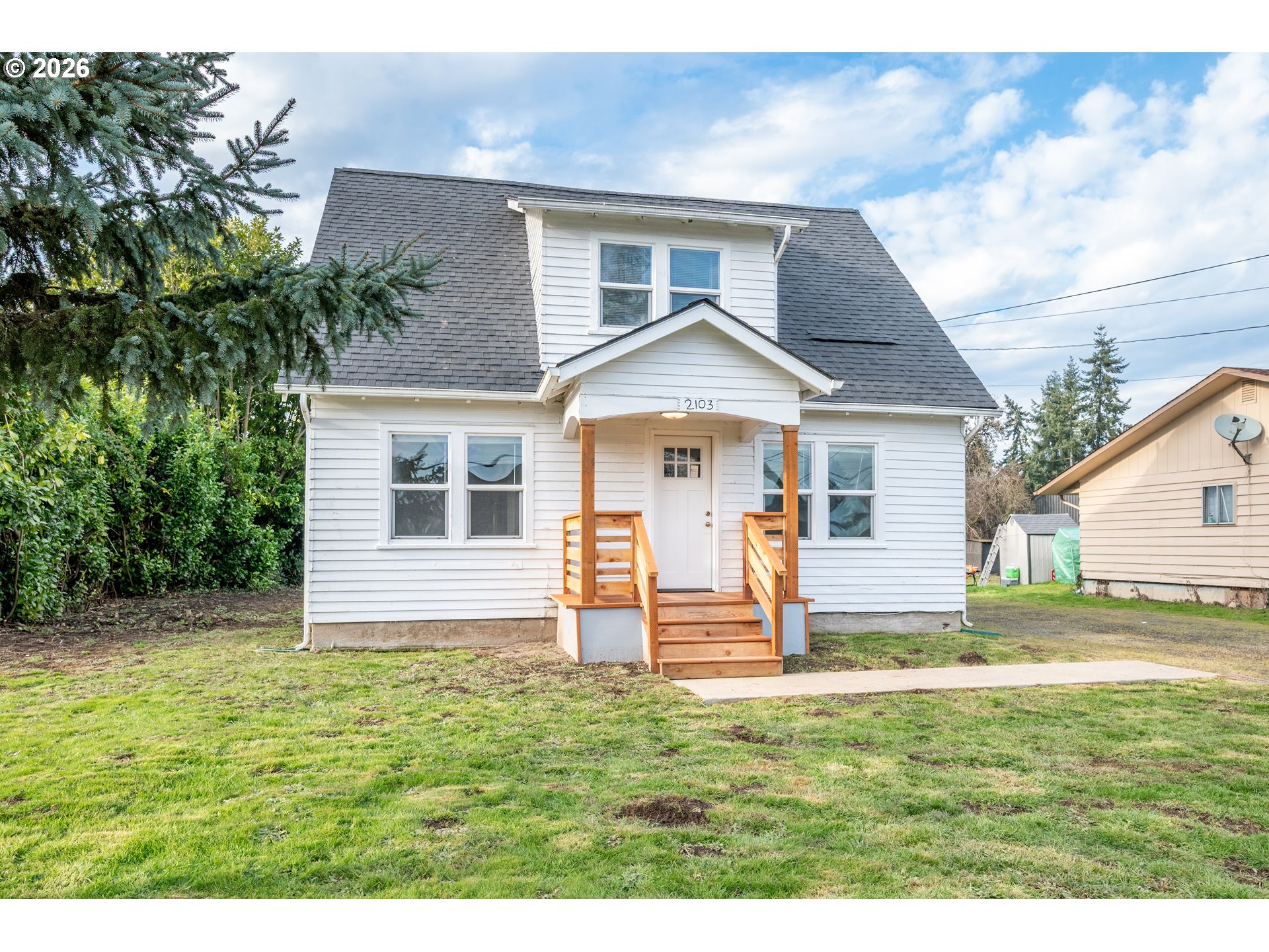 2103 36th Avenue Longview, WA 98632 - Photo 2 of 17