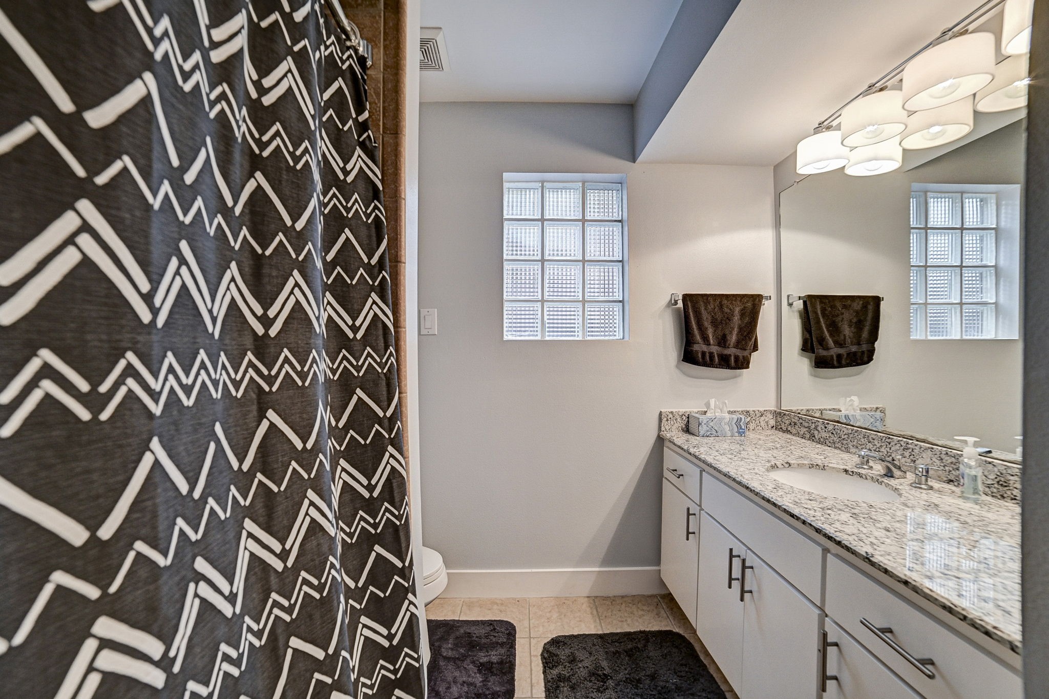 5838 Larkin Street Houston, TX 77007 - Photo 7 of 44