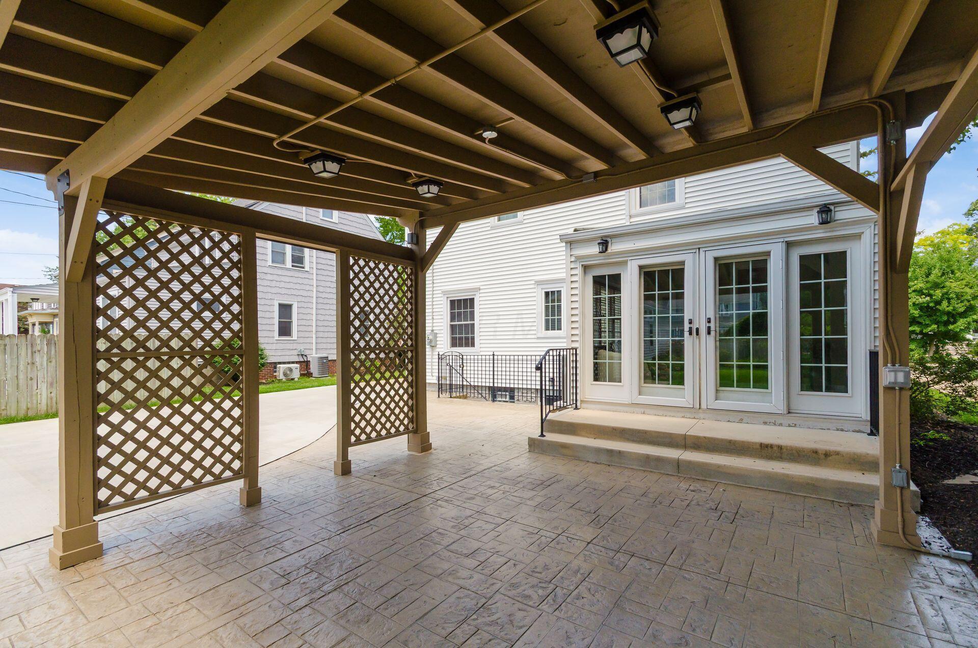 235 Fallis Road Columbus, OH 43214 - Photo 23 of 37 Exterior Pavilion