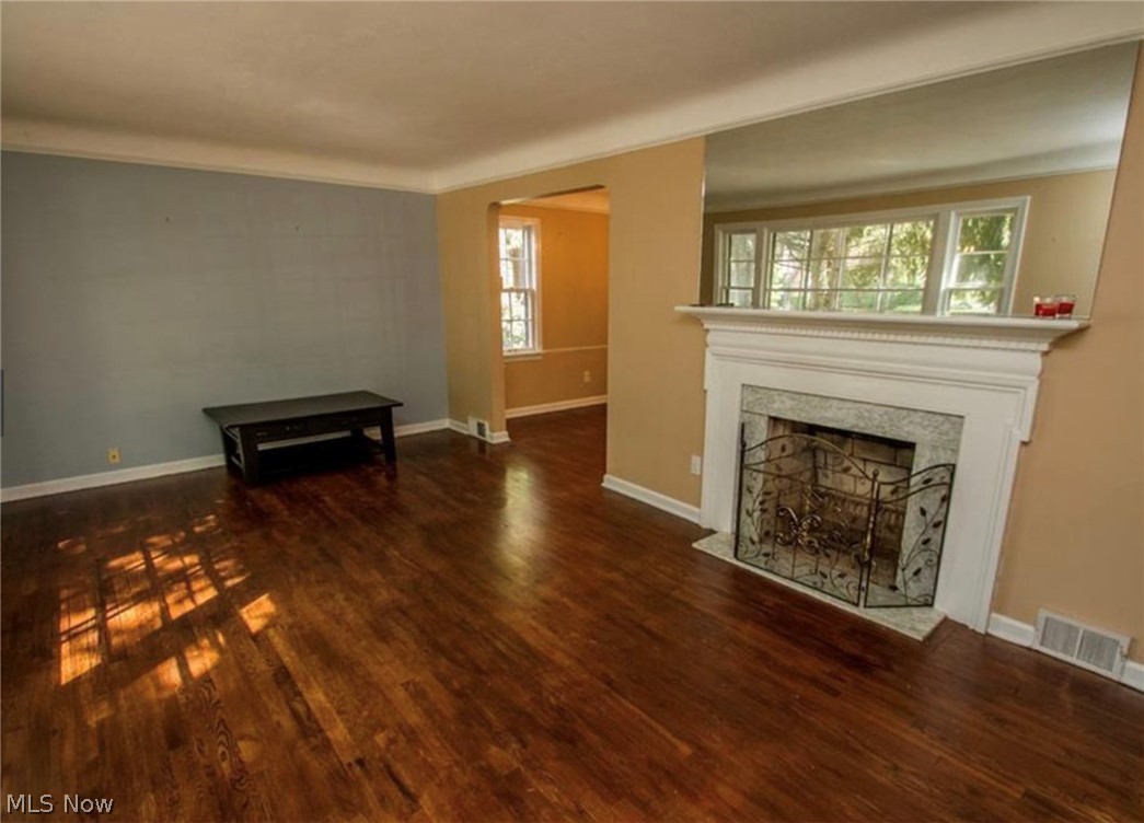 3563 Woodridge Road Cleveland Heights, OH 44121 - Photo 4 of 20 The Living Room with fireplace