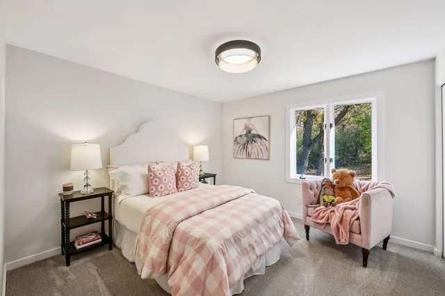 $929,900 | 2841 Mayfield Road, Minnetonka, MN 55391