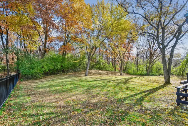 $929,900 | 2841 Mayfield Road, Minnetonka, MN 55391