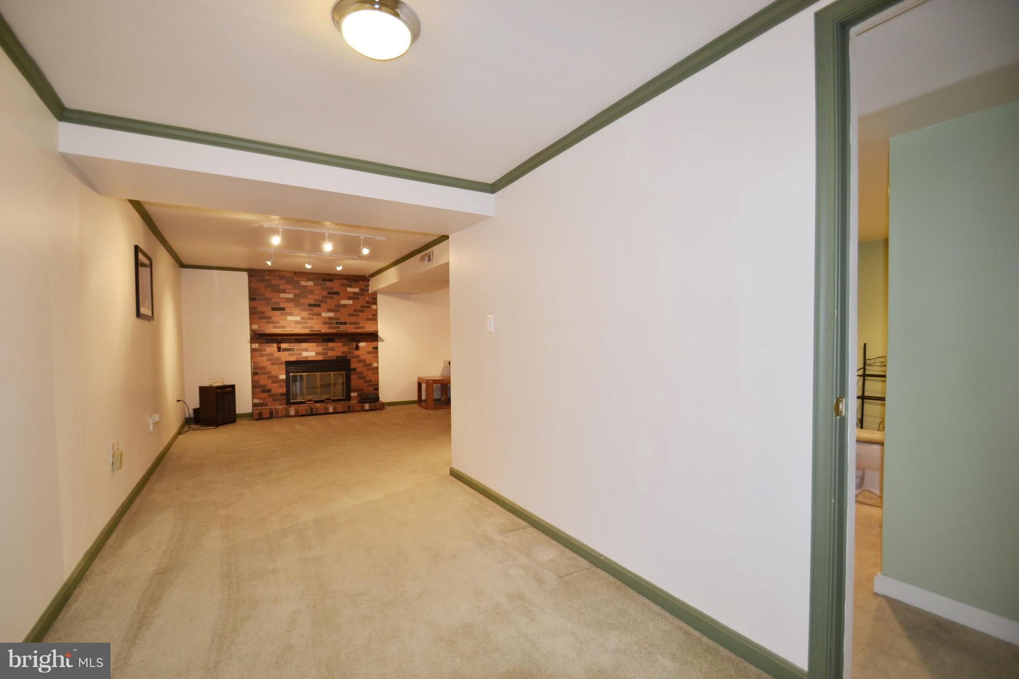 7416 Oakland Mills Road Columbia, MD 21046 - Photo 28 of 30 Family Room