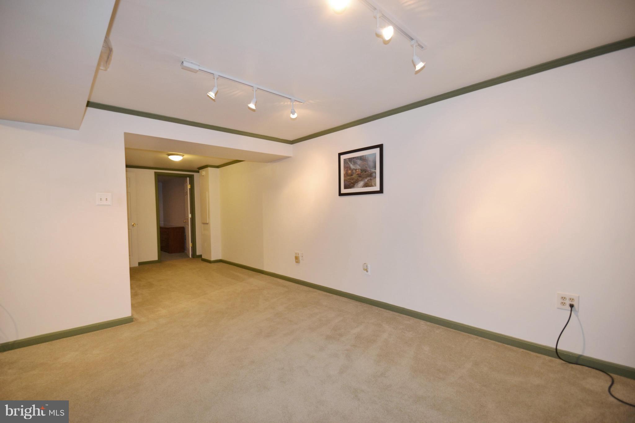 7416 Oakland Mills Road Columbia, MD 21046 - Photo 29 of 30 Family Room