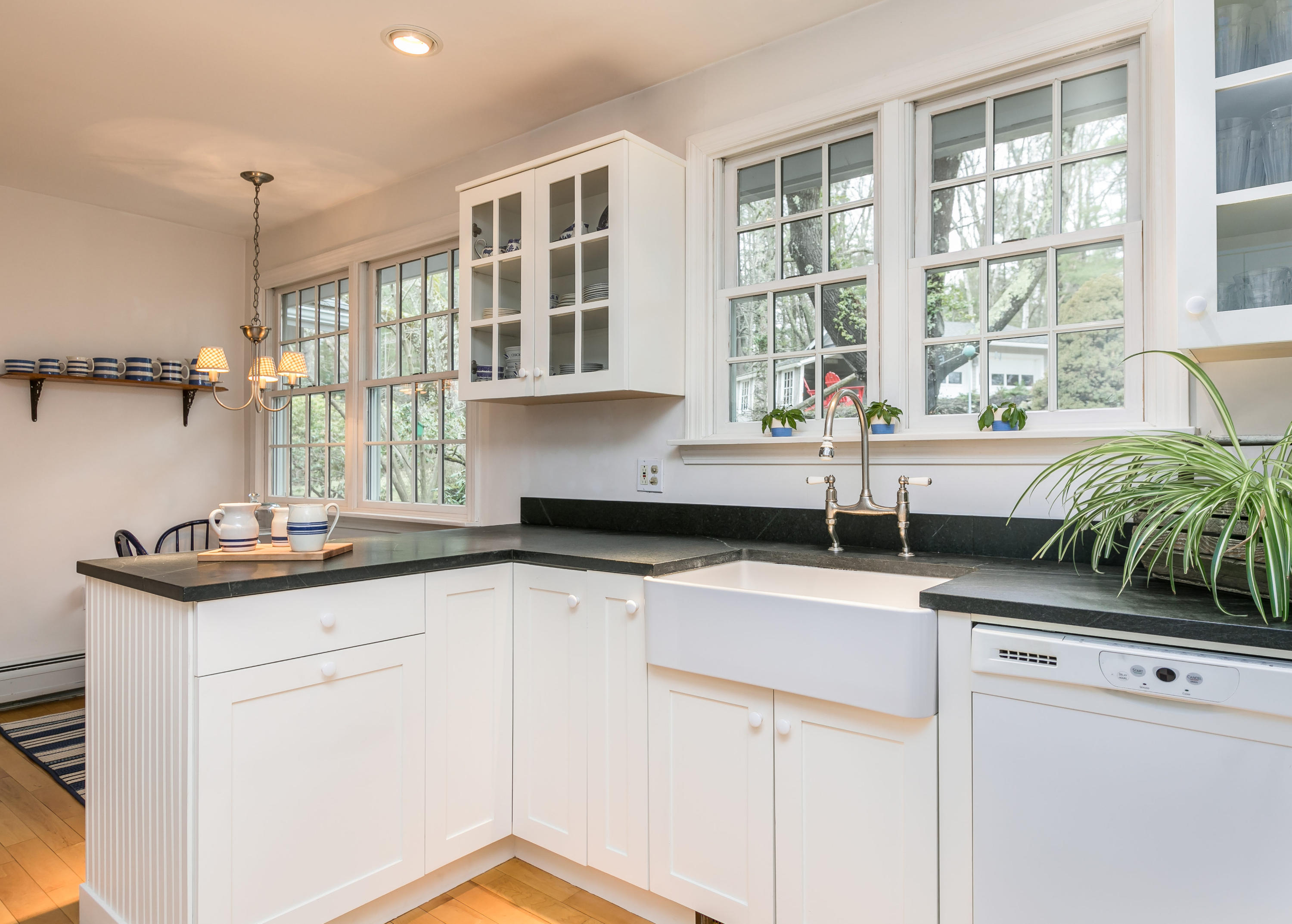 82 Ravine Drive Cumberland Foreside, ME 04110 - Photo 24 of 75 82 Ravine Dr Cumberland-print-025-70-Kit
