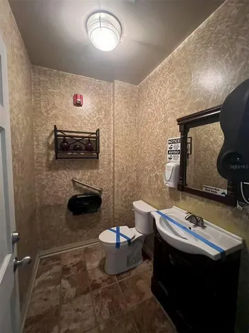 $950,000 | 4260 Old River Road, Schiller Park, IL 60176