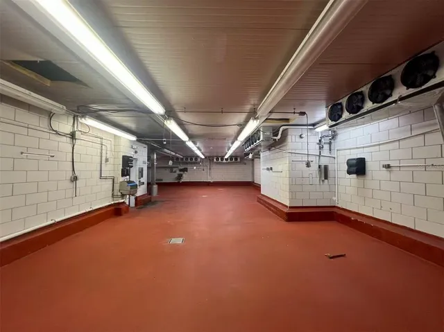 $950,000 | 4260 Old River Road, Schiller Park, IL 60176