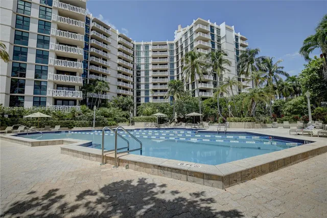$1,650,000 | 1111 Crandon Boulevard, Unit A404, Key Biscayne, FL 33149