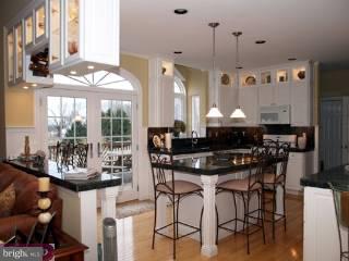 5526 Sanderling Road Doylestown, PA 18902 - Photo 3 of 6 Gallery Image 3