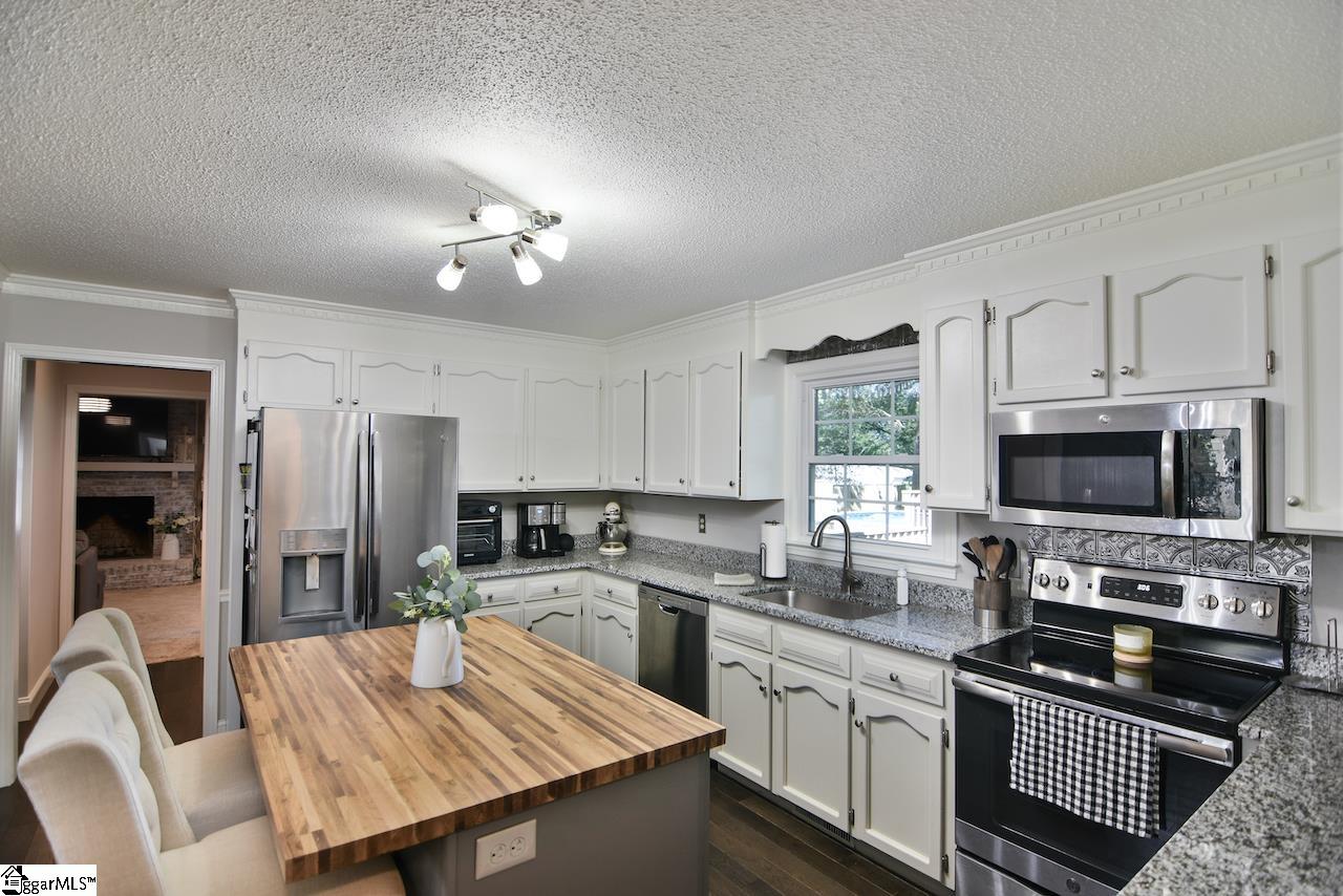 1105 Powderhorn Road Simpsonville, SC 29681 - Photo 12 of 36 Gallery Image 12