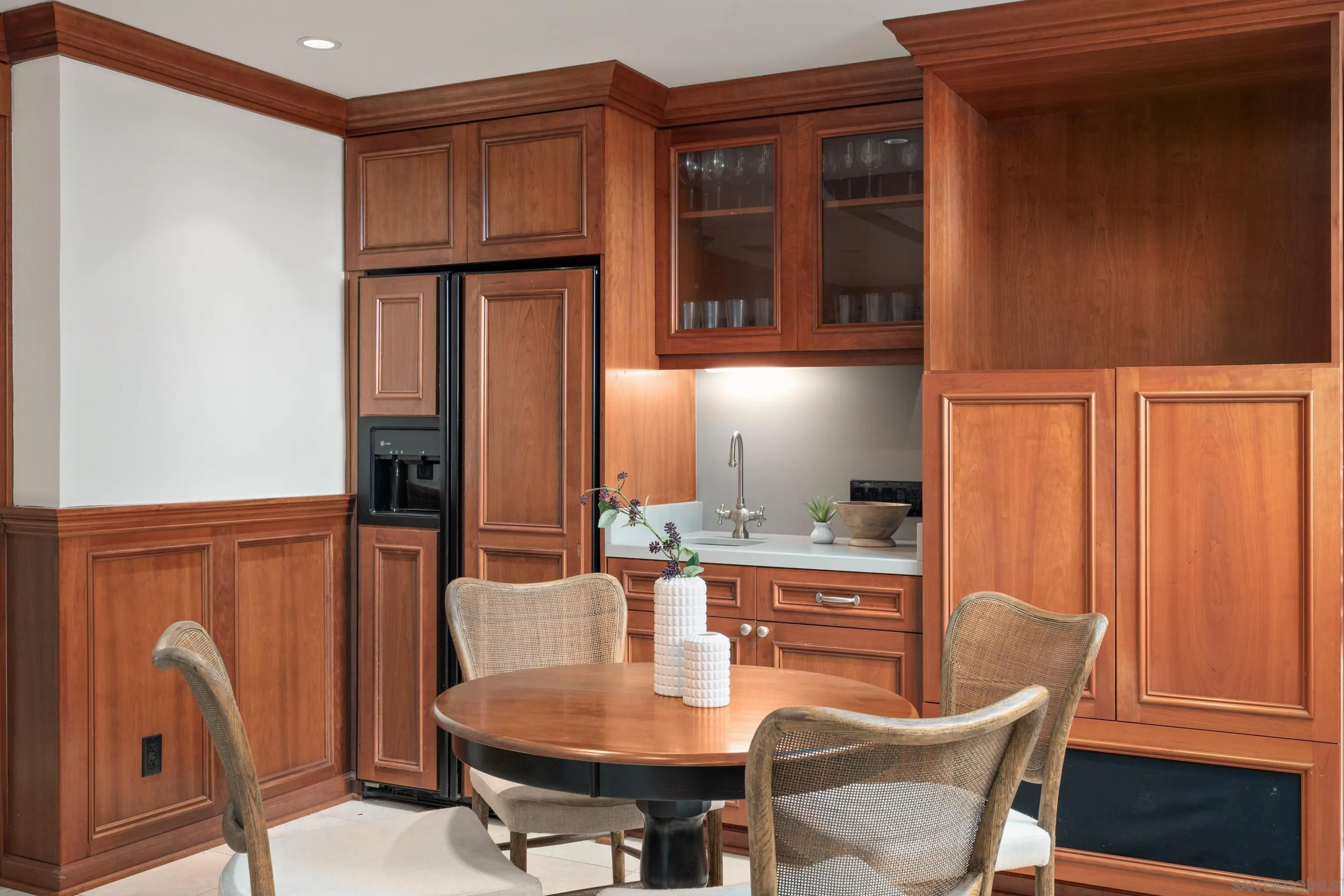 1506 Plumosa Way San Diego, CA 92103 - Photo 20 of 30 a dining room with furniture and window